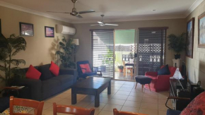 A City Retreat, 2BR Apartment - Reid Park -Townsville, Townsville
